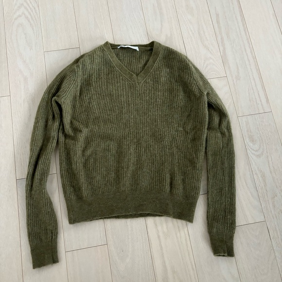 ZARA Alpaca and Wool Sweater - Picture 4 of 7